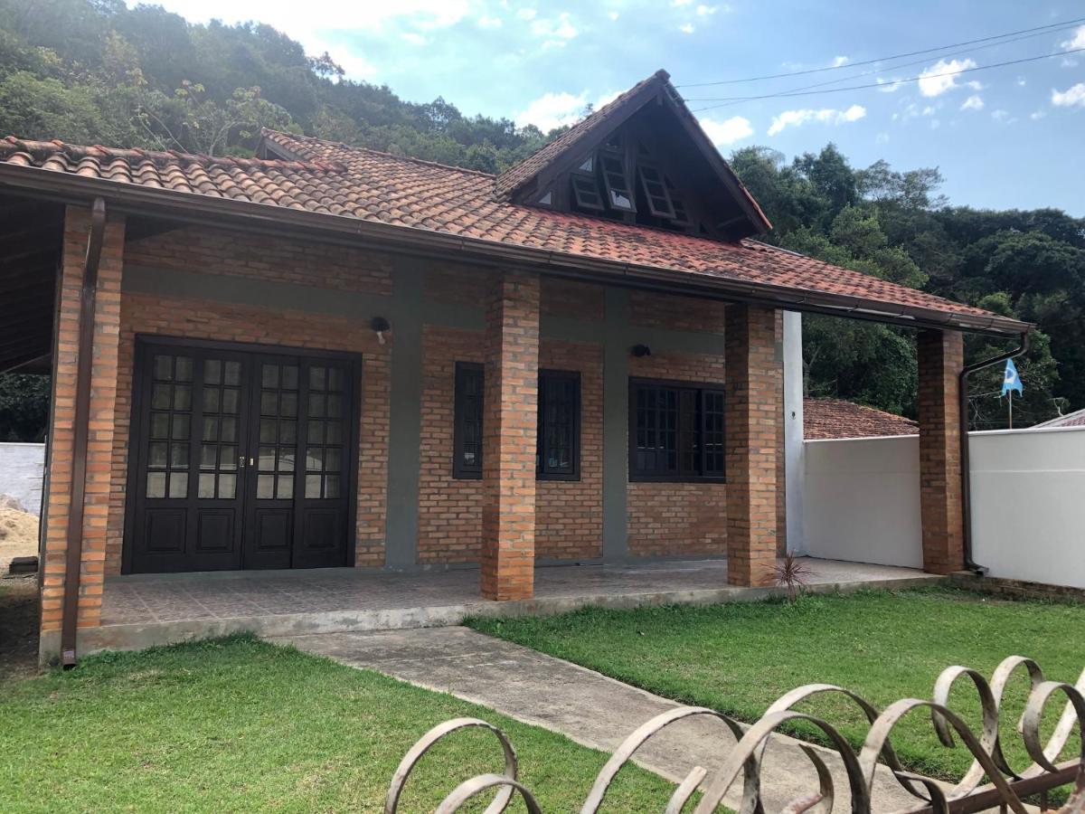 Casa Tijolinho A Vista - 150 Mt Praia Villa Governador Celso Ramos Bagian luar foto