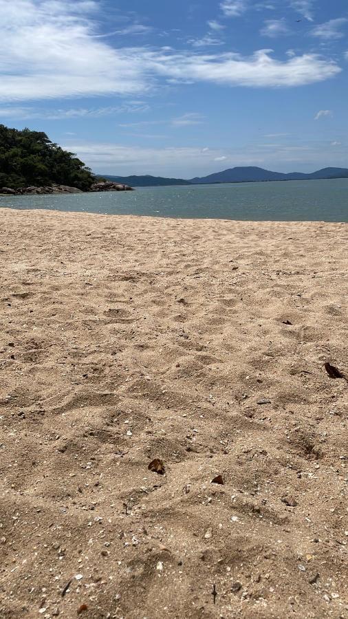 Casa Tijolinho A Vista - 150 Mt Praia Villa Governador Celso Ramos Bagian luar foto