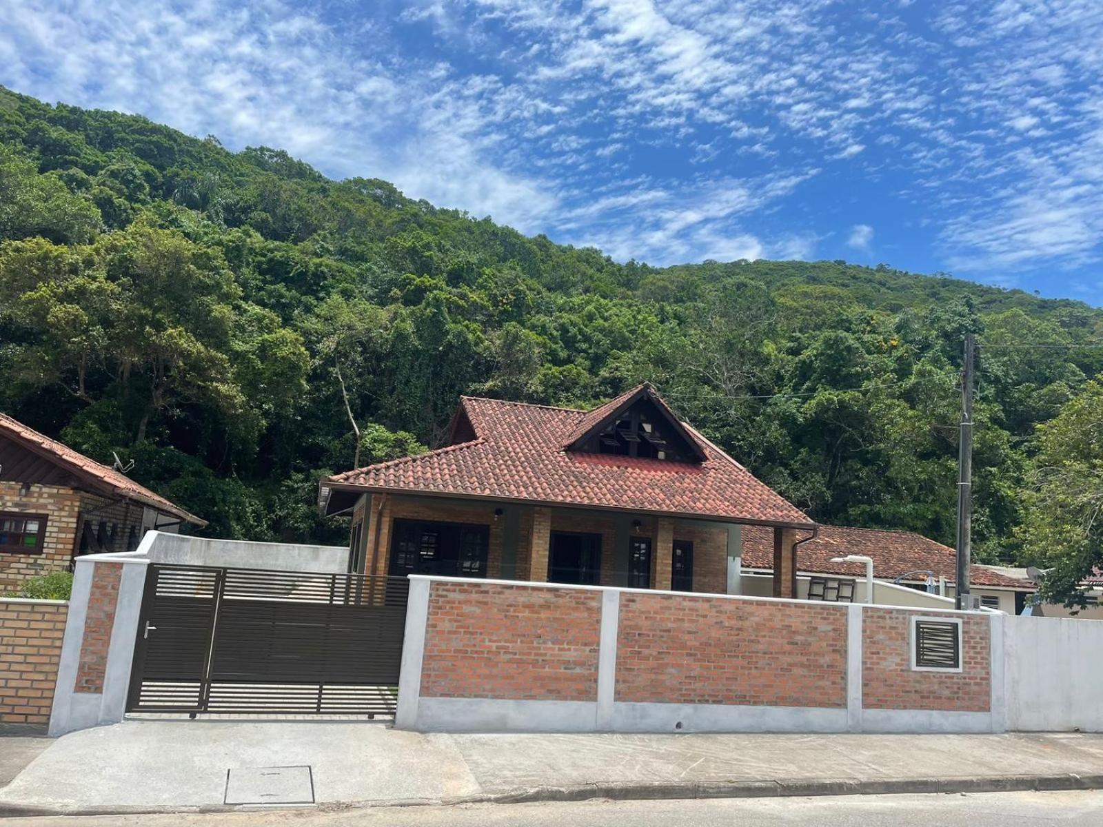 Casa Tijolinho A Vista - 150 Mt Praia Villa Governador Celso Ramos Bagian luar foto